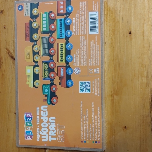 💚NEW SEALED WOODEN TRAIN SET - Picture 3 of 6